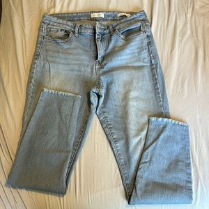 Jessica Simpson cut jeans
